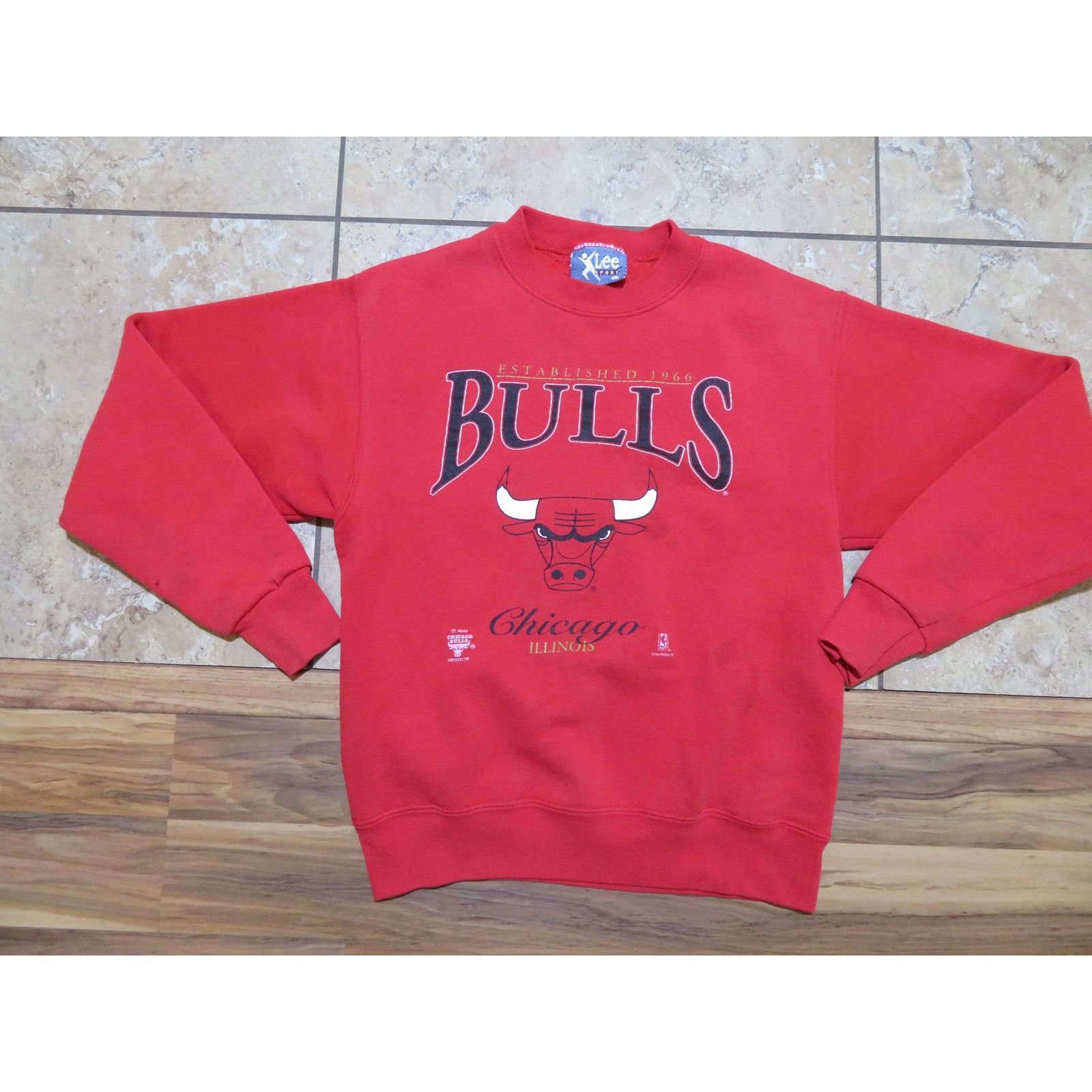Lee Chicago Bulls Sweatshirt, Lee Sport NBA, Red (Youth L) 90s Size US L / EU 52-54 / 3 - 1 Thumbnail