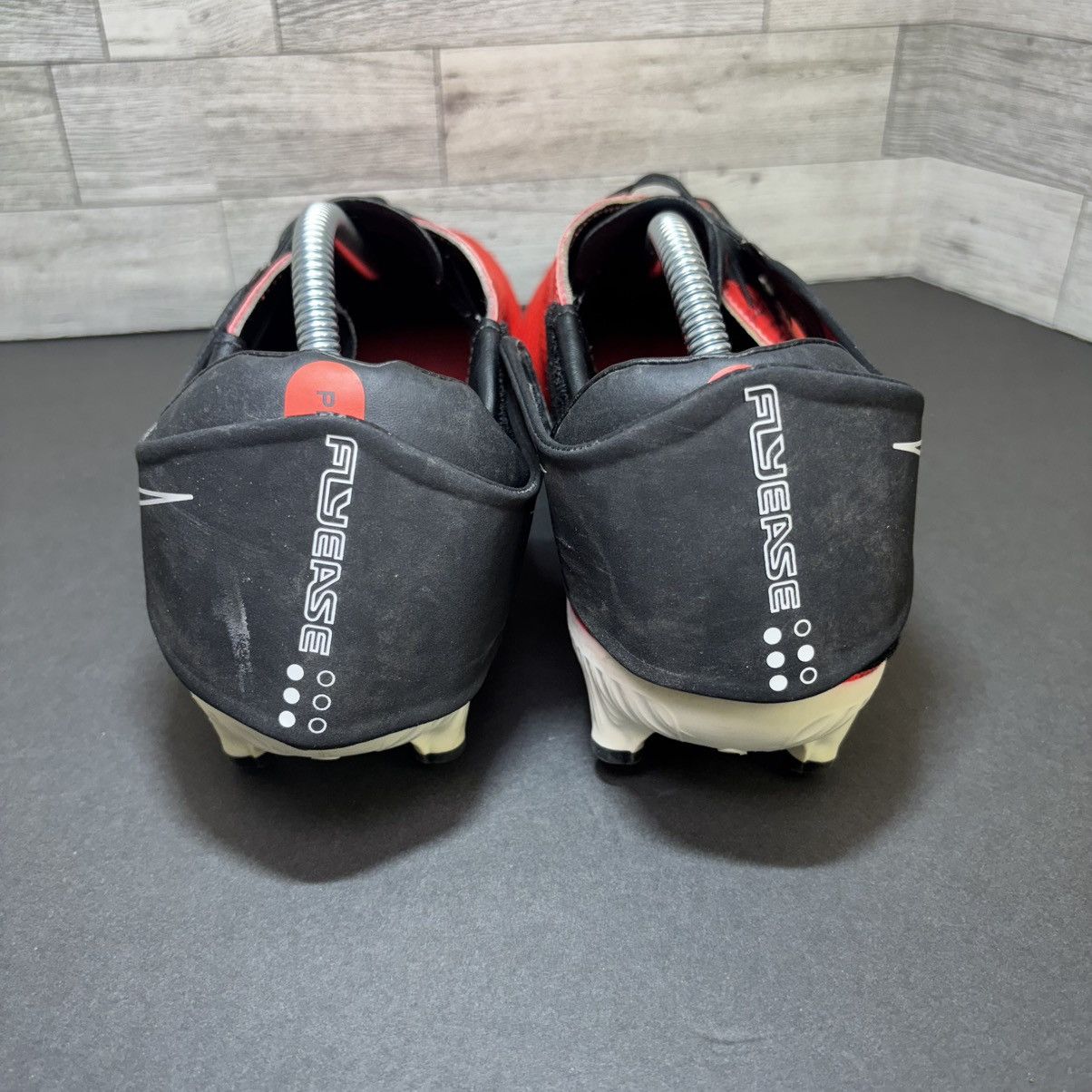 Nike Nike Phantom GT2 Academy FlyEase Multi-Ground Soccer Cleats Size US 11.5 / EU 44-45 - 6 Thumbnail