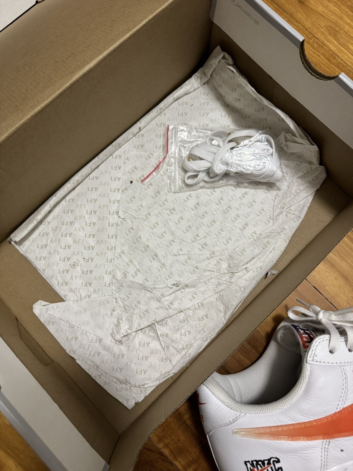 Kith × Nike Nike x Kith Air Force 1 ‘New York Knicks’ Size US 12 / EU 45 - 9 Thumbnail