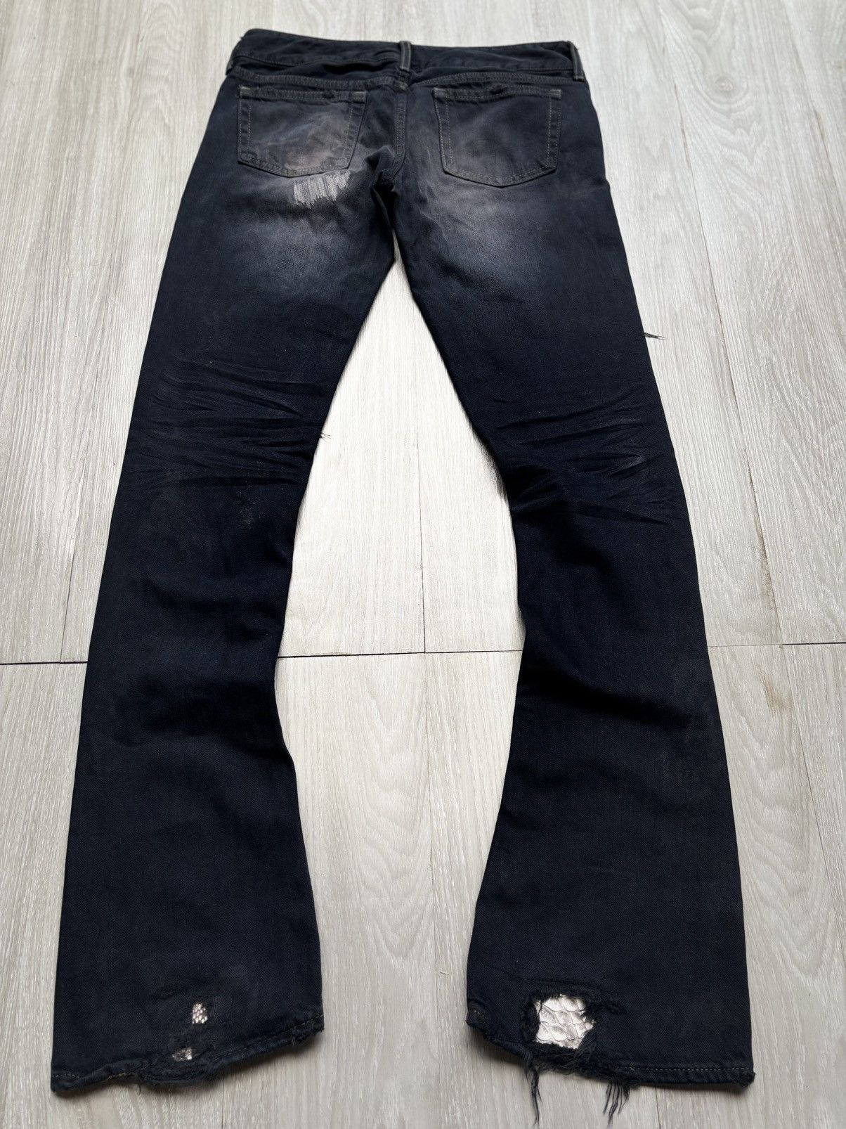 Japanese Brand SLY distressed flare jeans Size US 26 / EU 42 - 7 Thumbnail