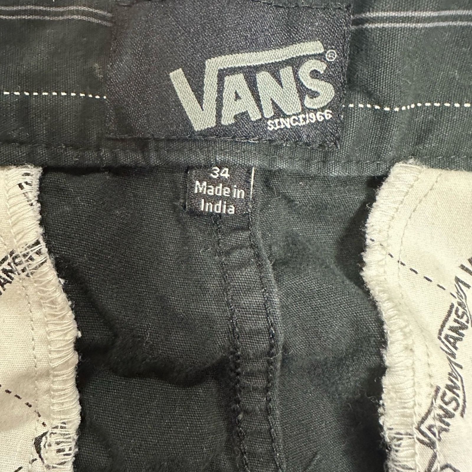 Vans Vans Logo Bermuda Shorts Size US 34 / EU 50 - 3 Thumbnail