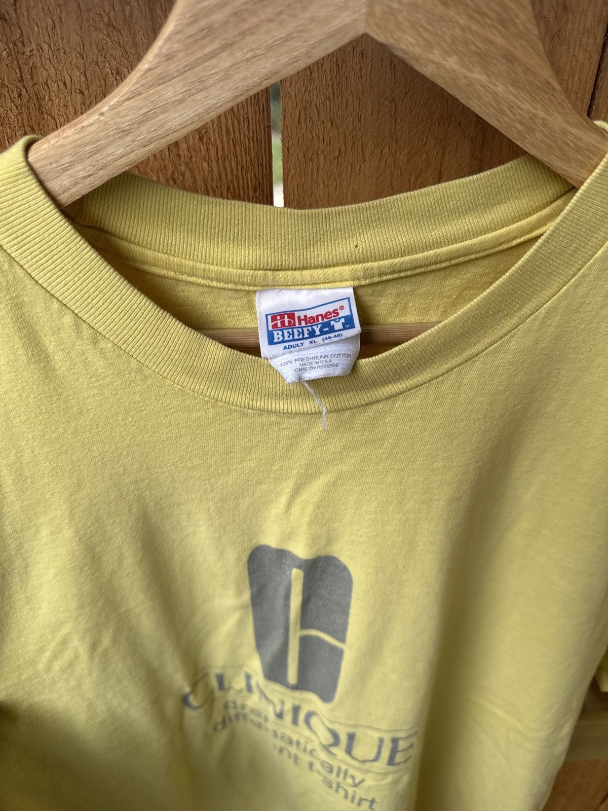 Hanes Hanes clinique 90s tee Size US XL / EU 56 / 4 - 3 Thumbnail