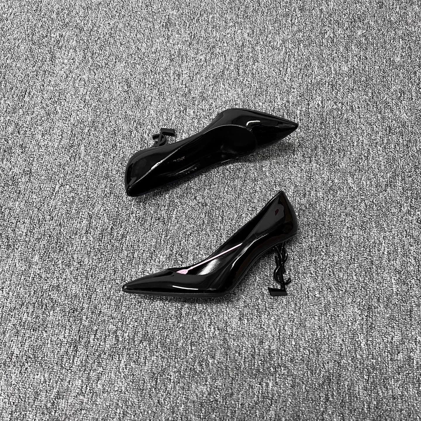 Yves Saint Laurent YSL Patent Leather YSL Heel Pumps Women's 37 99 New Size US 6.5 / IT 36.5 - 4 Thumbnail
