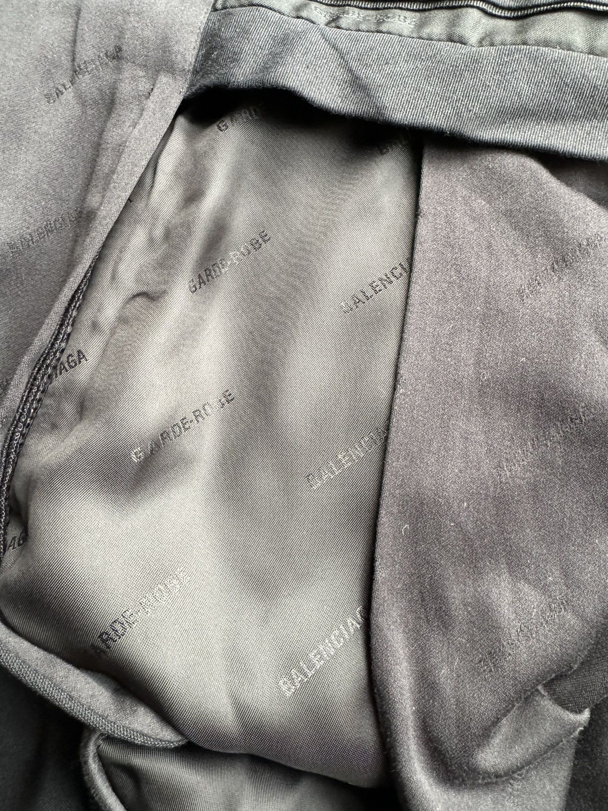 Balenciaga Balenciaga fit tailored baggy wool trousers, size M Size US 31 - 13 Thumbnail