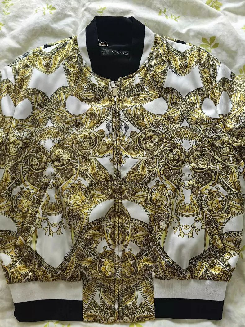 Versace Versace Classic brogue baseball jersey mulberry silk padde Size XS / US 0-2 / IT 36-38 - 1 Thumbnail