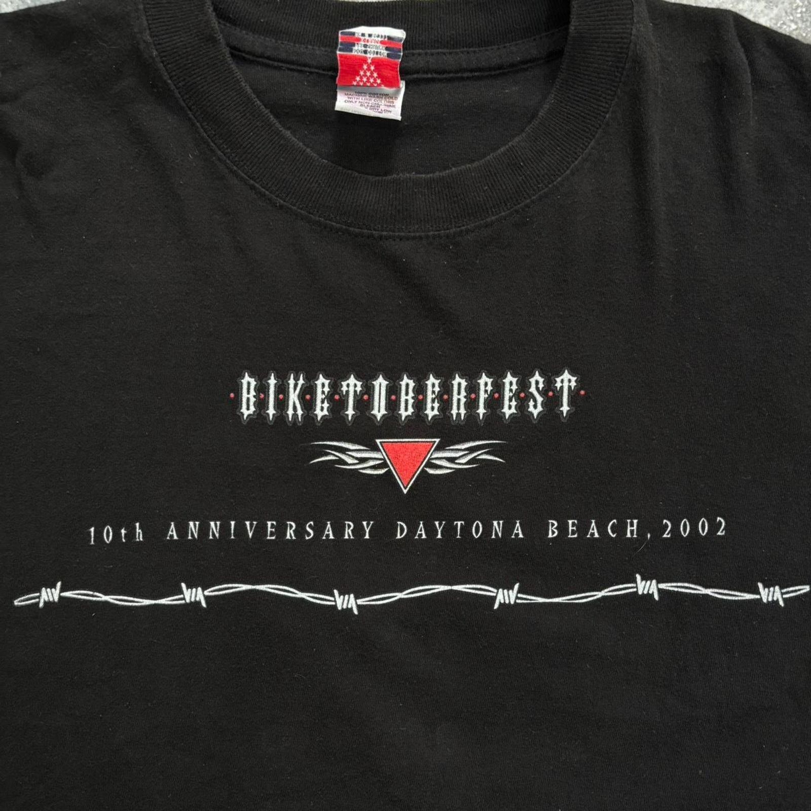 Vintage Vintage Biketober fest T Shirt! Daytona Beach 2002 Cropped. Size US L / EU 52-54 / 3 - 3 Thumbnail