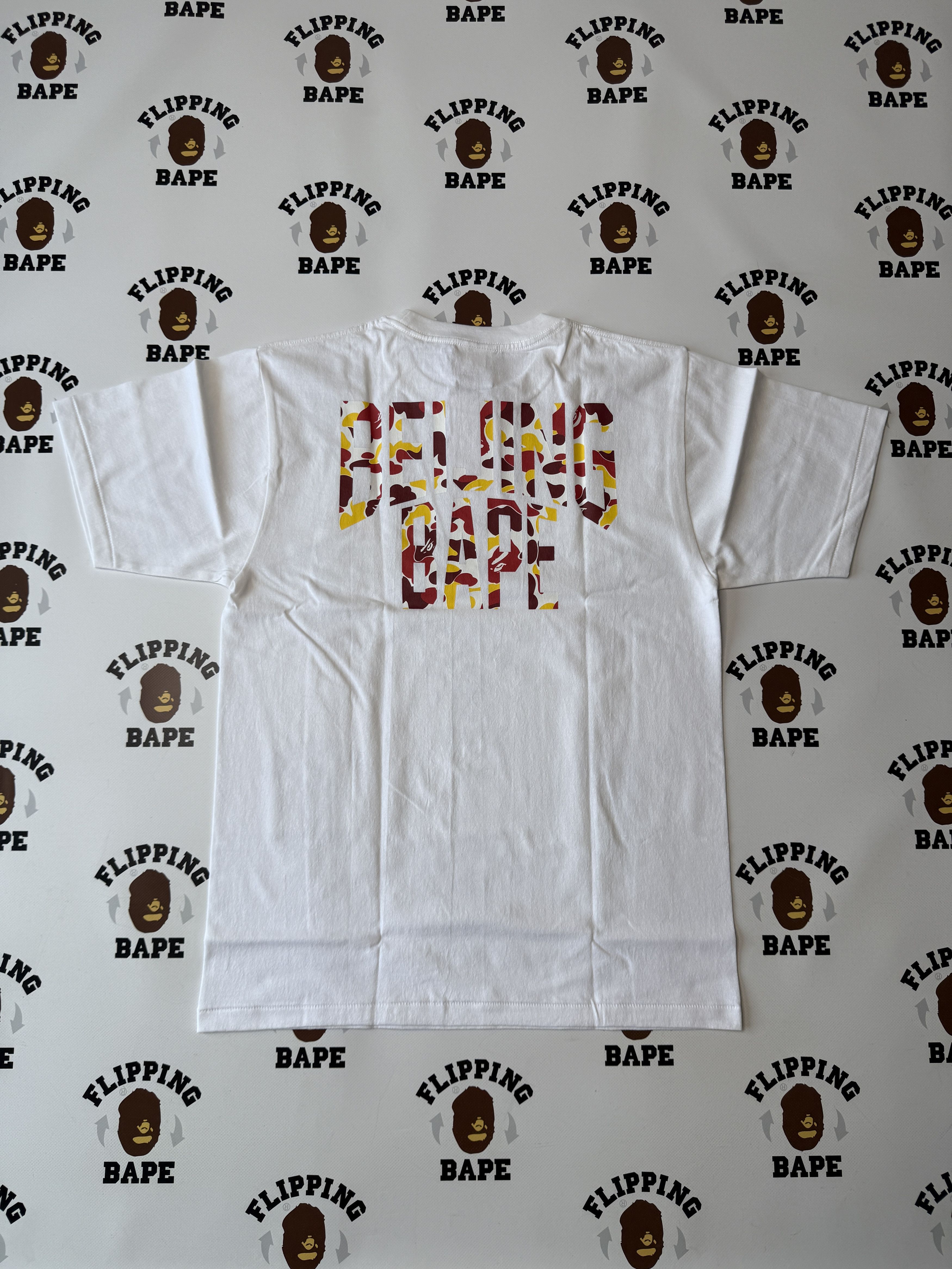 Bape BAPE STORE BEIJING NYC LOGO TEE Size US M / EU 48-50 / 2 - 2 Thumbnail