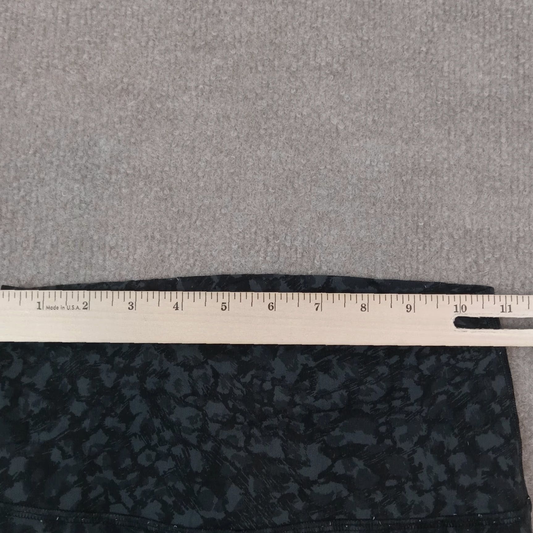 Lululemon Lululemon Leggings Womens Size 4 Black Geometric Print Cropped Stretch Size 27" / US 4 / IT 40 - 4 Thumbnail