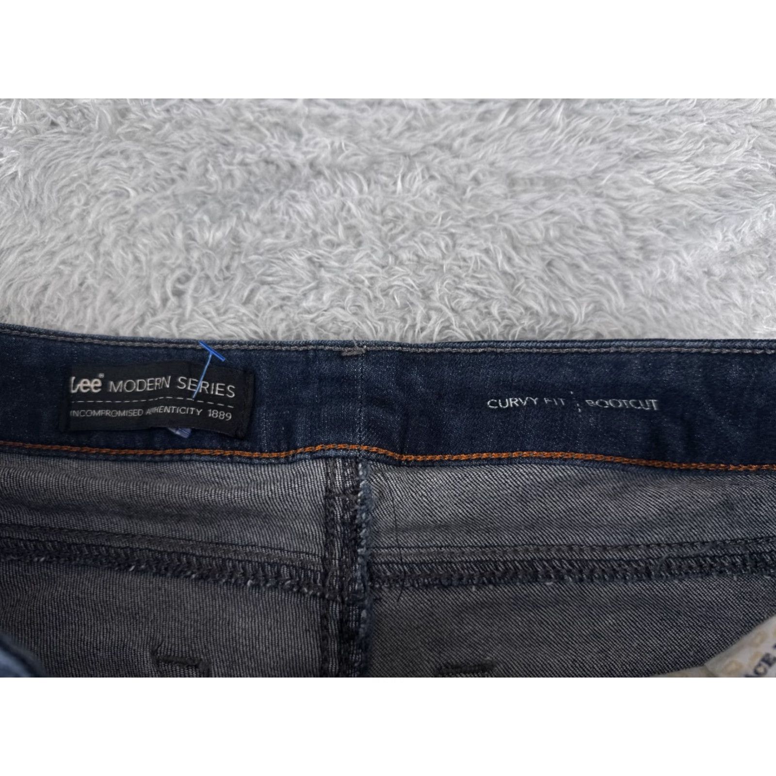 Lee Lee Jeans Women 26 Blue Denim Bootcut Mid Rise Dark Wash 26x29 Size 26" / US 2 / IT 38 - 6 Thumbnail
