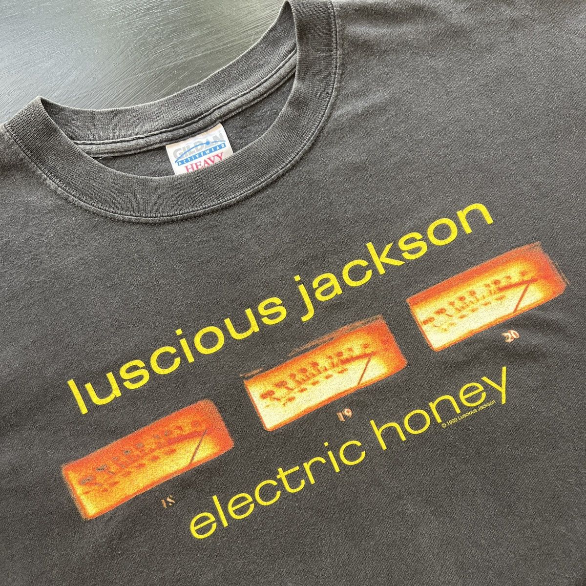 Band Tees 1999 Luscious Jackson Electric Honey Band Tour Tee Shirt Size US XL / EU 56 / 4 - 1 Thumbnail