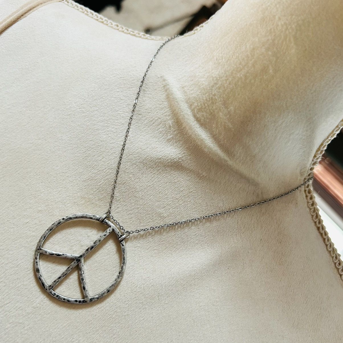 Handmade Handcrafted large hammered groovy peace sign necklace Size ONE SIZE - 1 Thumbnail