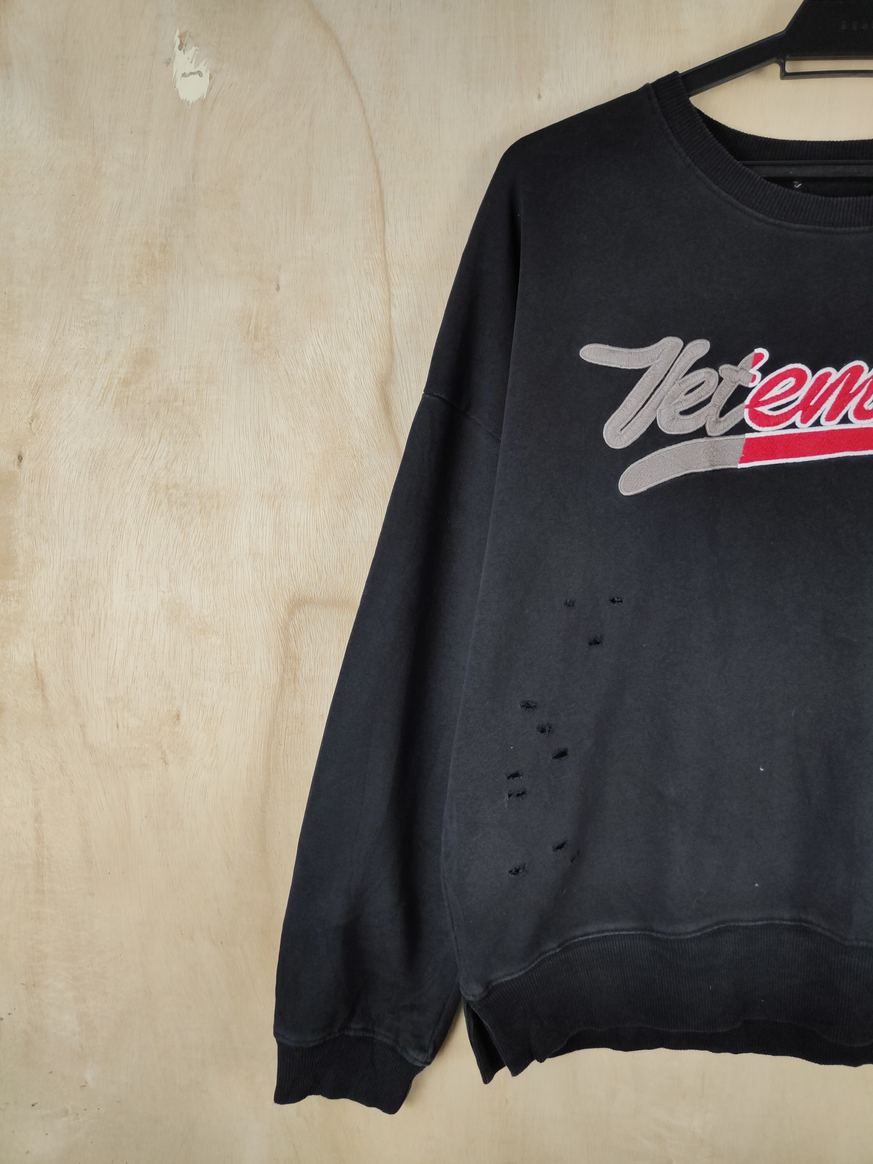Japanese Brand × Vintage Japan ripped distressed spell out Black Sweatshirts #S2630 Size US L / EU 52-54 / 3 - 3 Thumbnail
