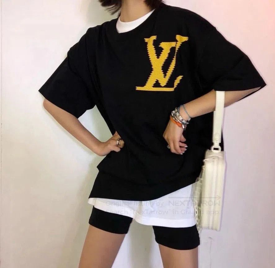 Louis Vuitton LV Black Yellow Logo Short Sleeve. Size US XS / EU 42 / 0 - 1 Thumbnail