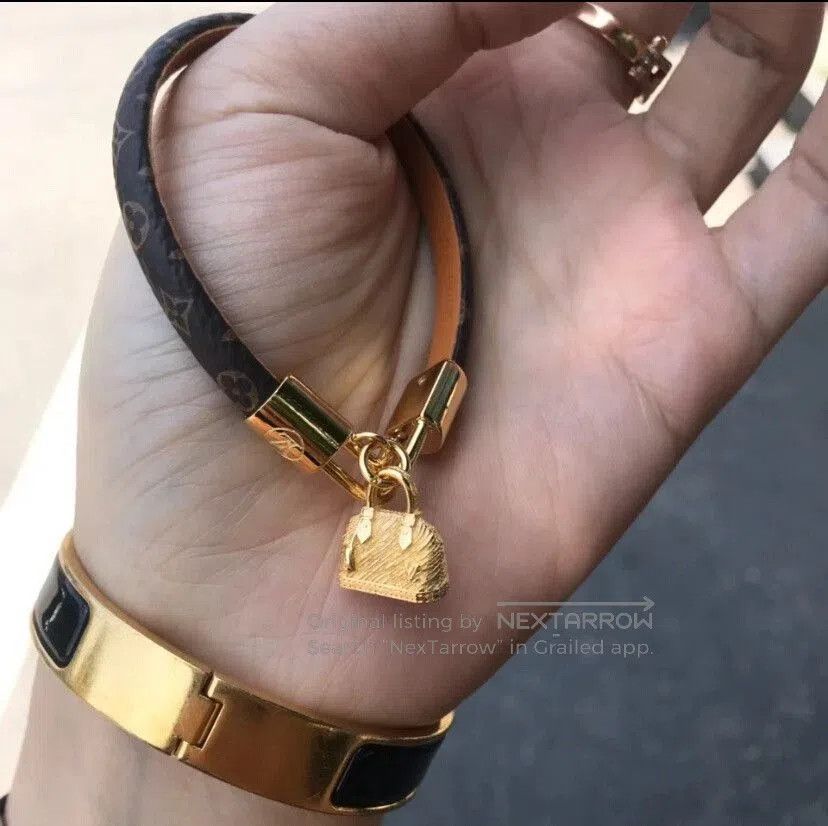 Louis Vuitton lv brown monogram bracelet with gold clasp. Size ONE SIZE - 5 Thumbnail