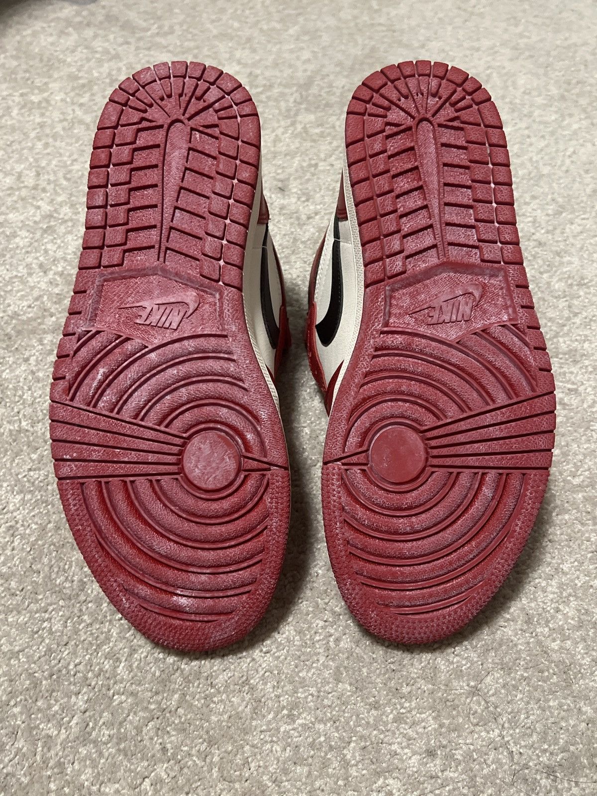 Jordan Brand × Nike Jordan 1 Retro High Chicago Lost and Found Size US 8.5 / EU 41-42 - 5 Thumbnail