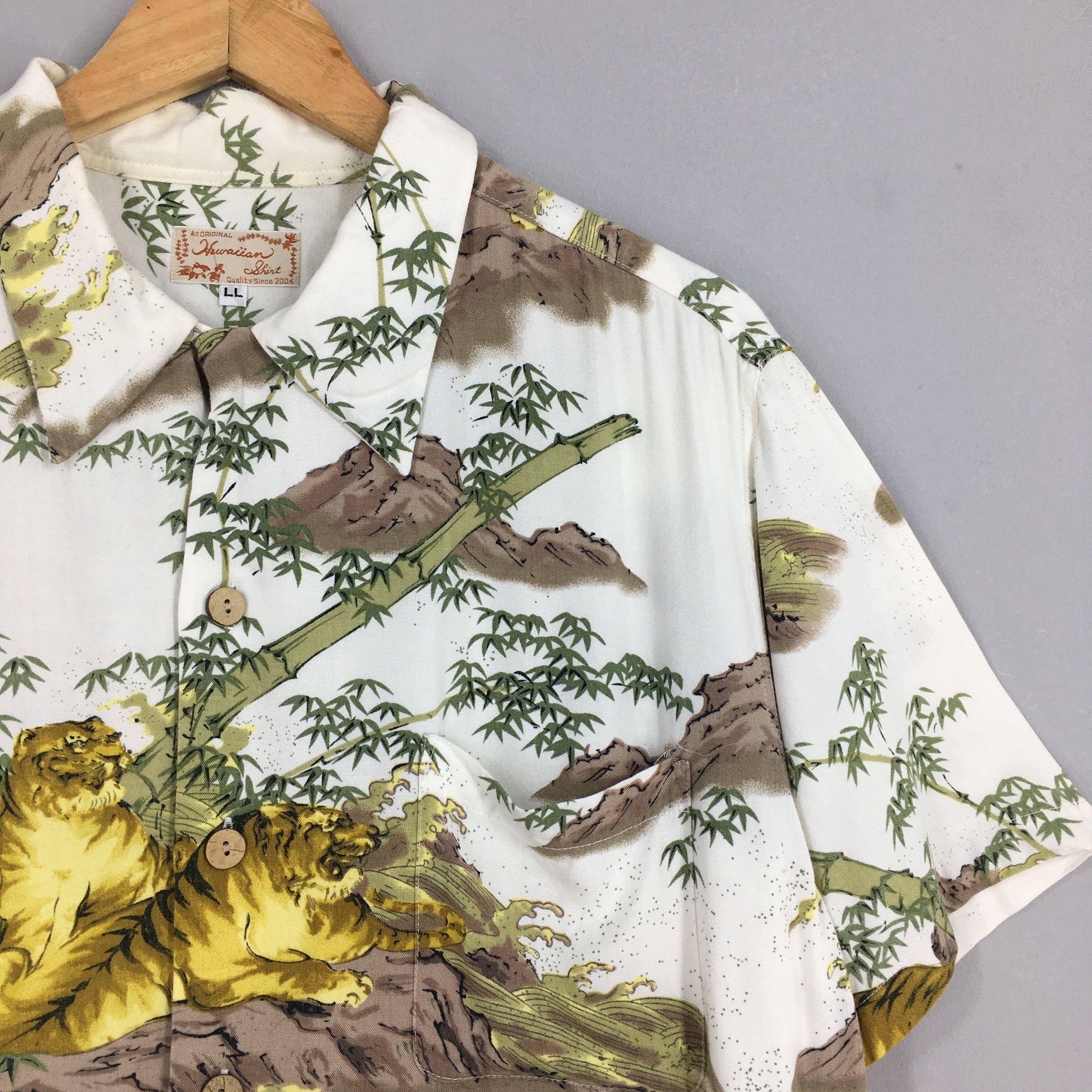 Other Vintage 90s Tiger Roar Bamboo Aloha Hawaii Rayon Shirt Large Size US L / EU 52-54 / 3 - 2 Thumbnail