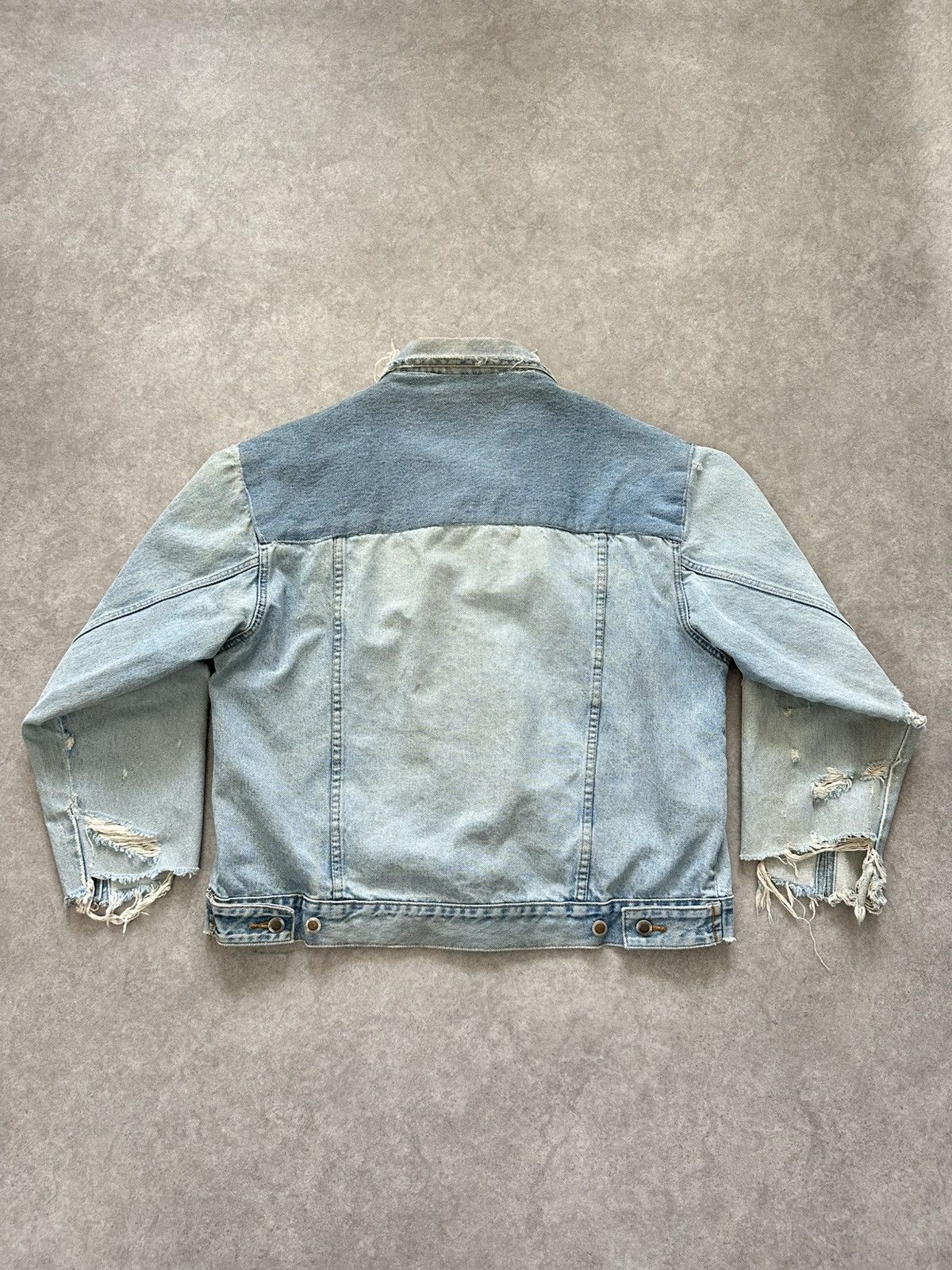 Vintage Vintage Sting Denim Jacket Thrashed Distressed Unique Rare Size US L / EU 52-54 / 3 - 22 Thumbnail