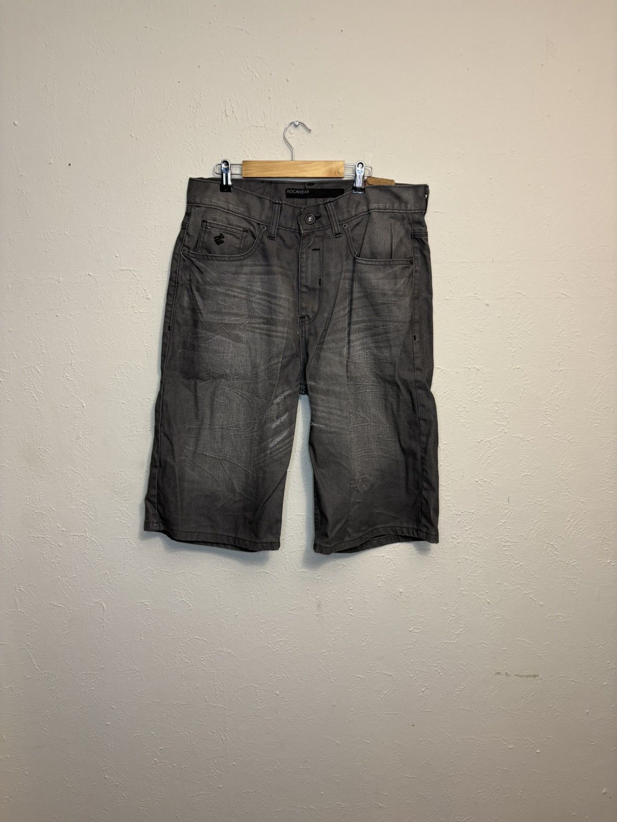 Rocawear Y2K Rocawear grey jorts Size 32 Size US 32 / EU 48 - 3 Thumbnail
