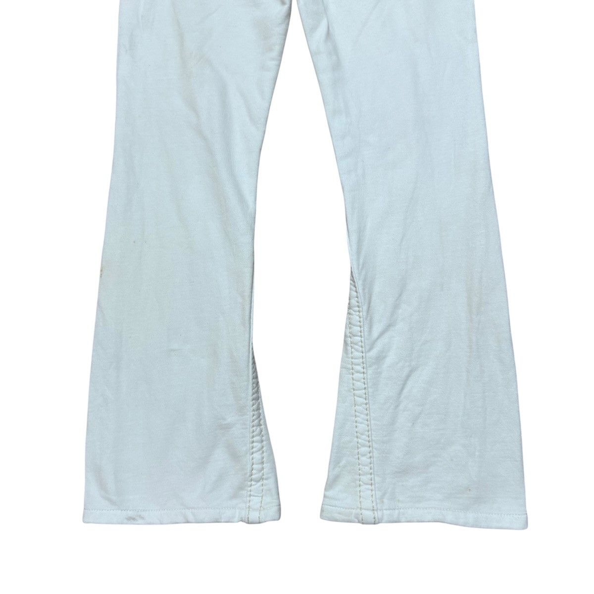 True Religion True Religion Joey Big T Sweat Flare Jeans White Size 27" / US 4 / IT 40 - 13 Thumbnail