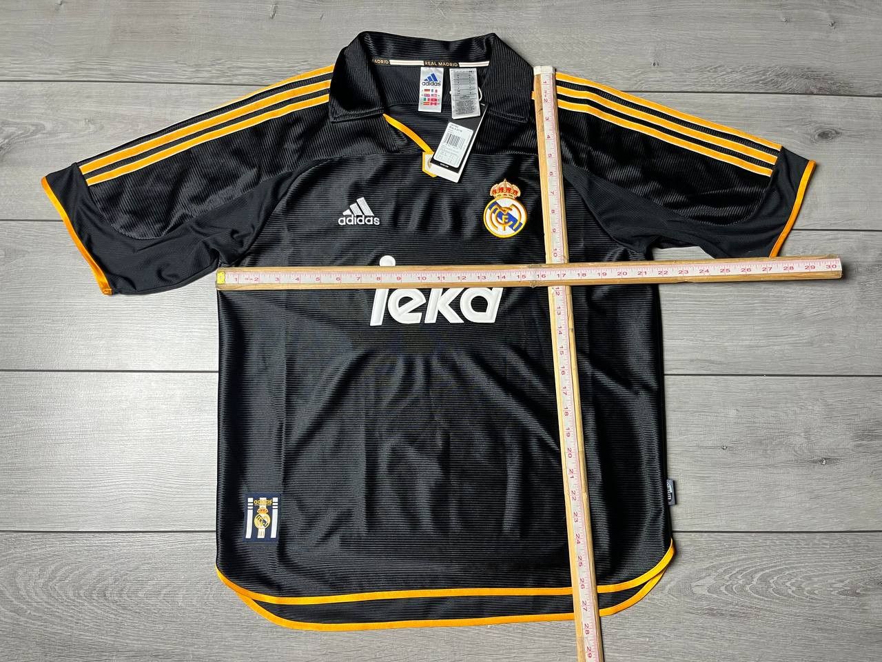 Adidas Adidas Real Madrid 1999/01 Away Jersey Men Adult S Size US S / EU 44-46 / 1 - 6 Thumbnail