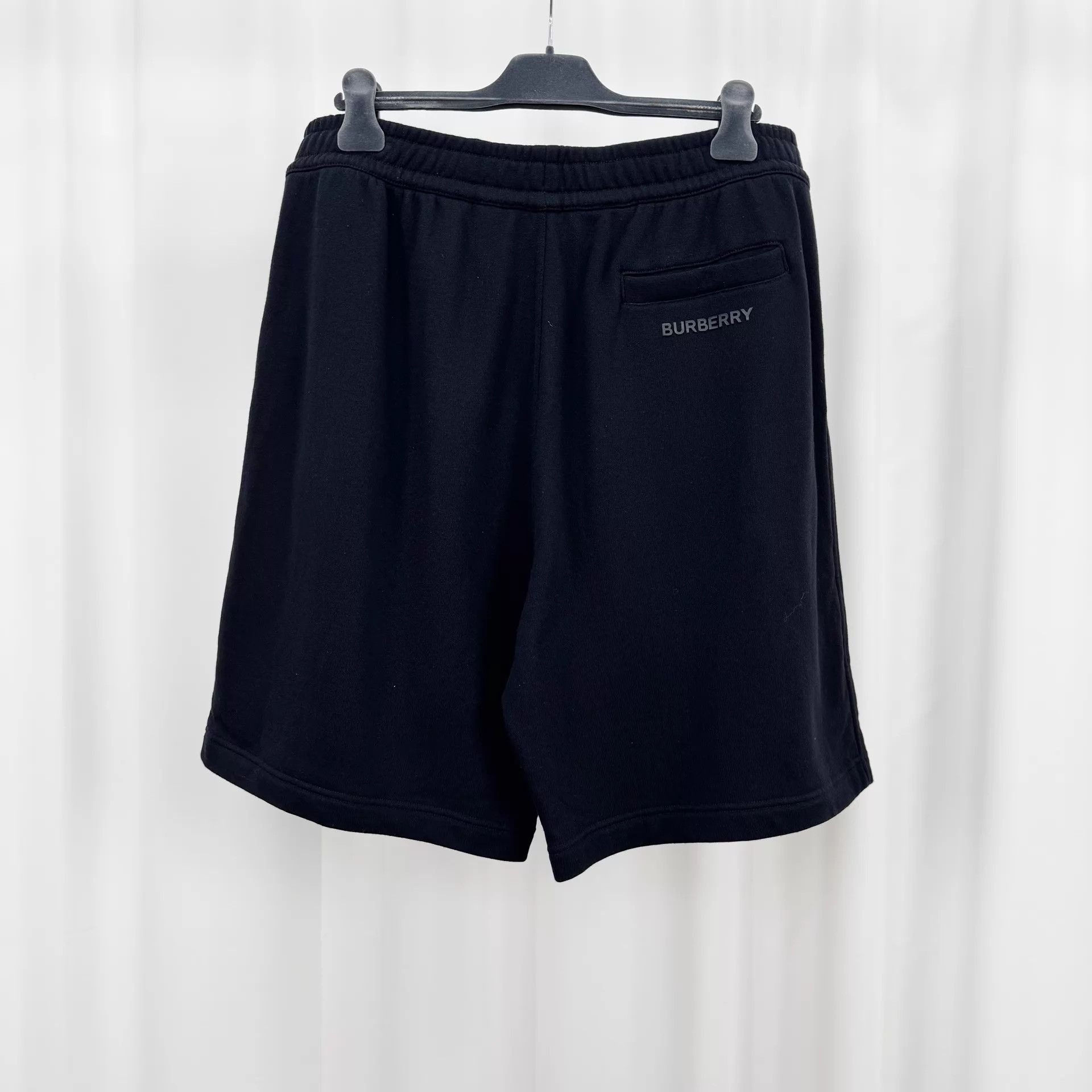 Burberry Burberry Monster Letter Short XXL 99 New KL11078 Size 32" / US 10 / IT 46 - 2 Thumbnail