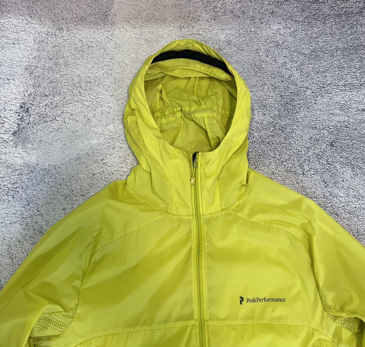 Peak Performance Men’s Peak Performance Nominal J Windbreaker Hooded Jacket M Size US M / EU 48-50 / 2 - 3 Thumbnail