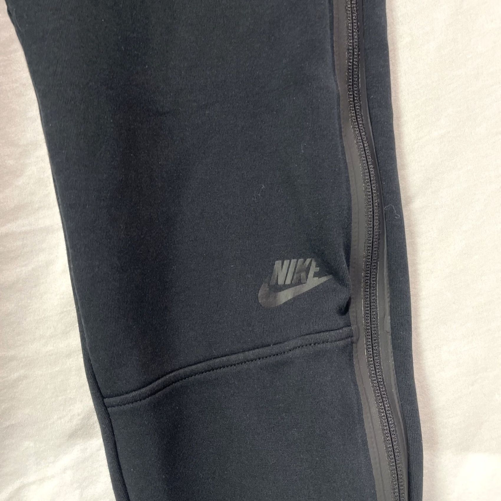 Nike Nike Joggers Women's Small Sportswear Tech Fleece Streetwear BV7115-010 Black Size 28" / US 6 / IT 42 - 4 Thumbnail