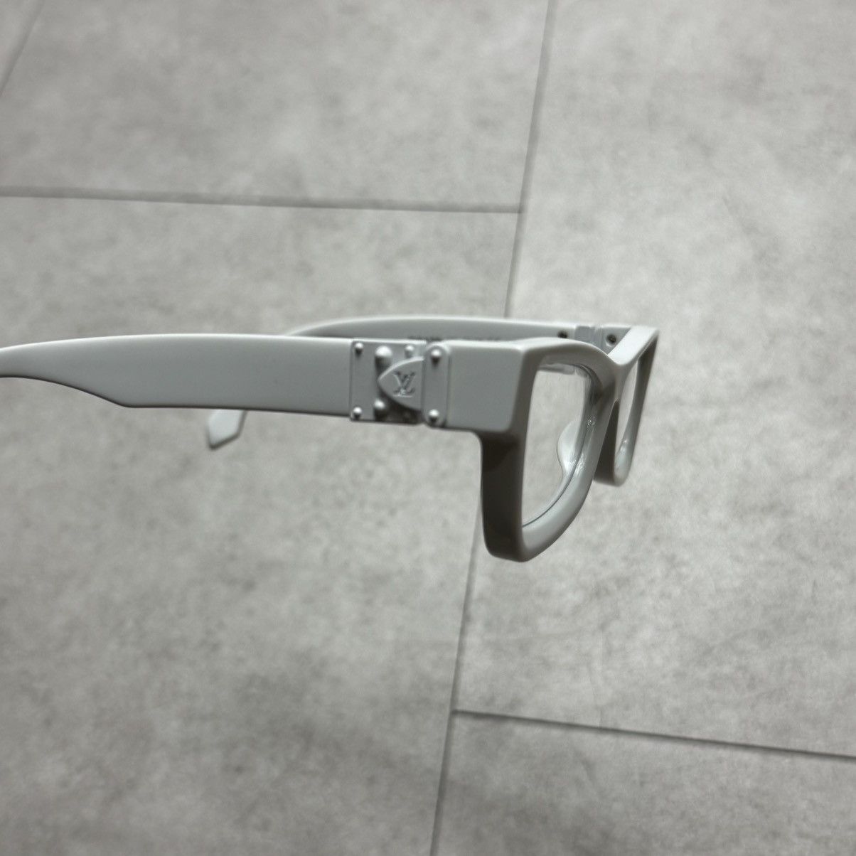 Louis Vuitton Louis Vuitton Skepticals Sunglasses Virgil Abloh Size ONE SIZE - 5 Thumbnail