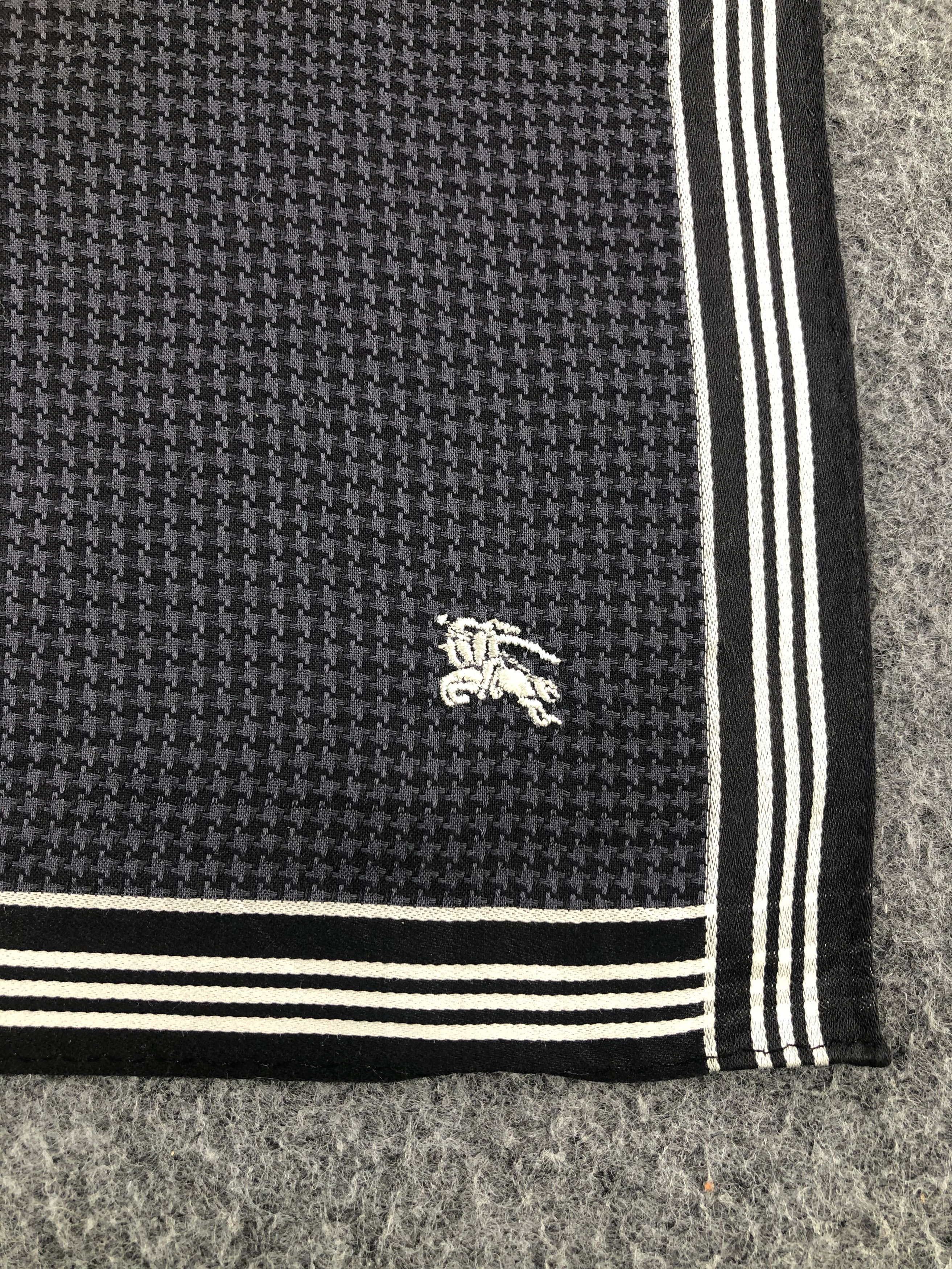Burberry Burberry Handkerchief / Bandana / Neckerchief Size ONE SIZE - 5 Thumbnail