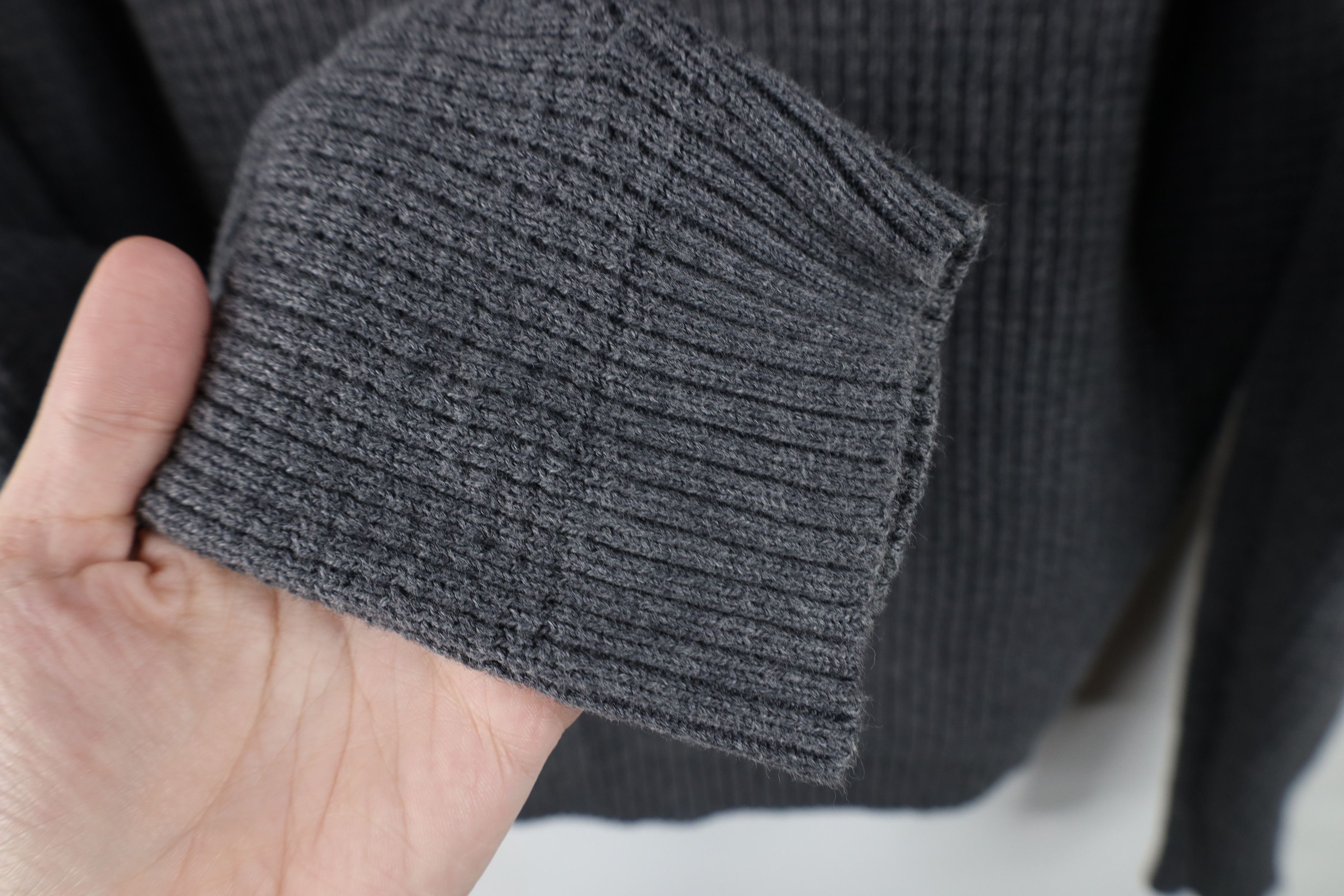 Vintage Vintage 90s Streetwear Waffle Knit Henley Sweater Gray Size US L / EU 52-54 / 3 - 9 Thumbnail