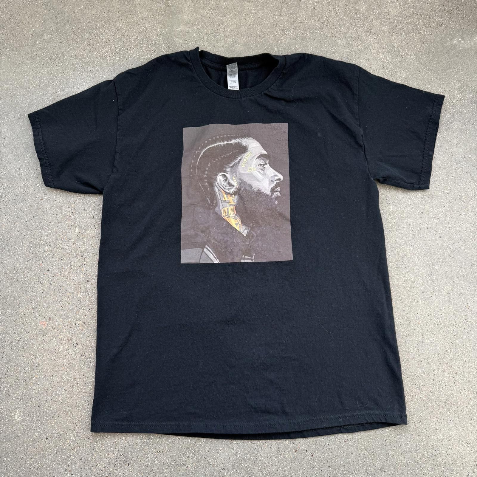 Gildan Nipsey Hussle Tribute T-Shirt Gildan Black Heavy Cotton Sz L Size US L / EU 52-54 / 3 - 1 Thumbnail
