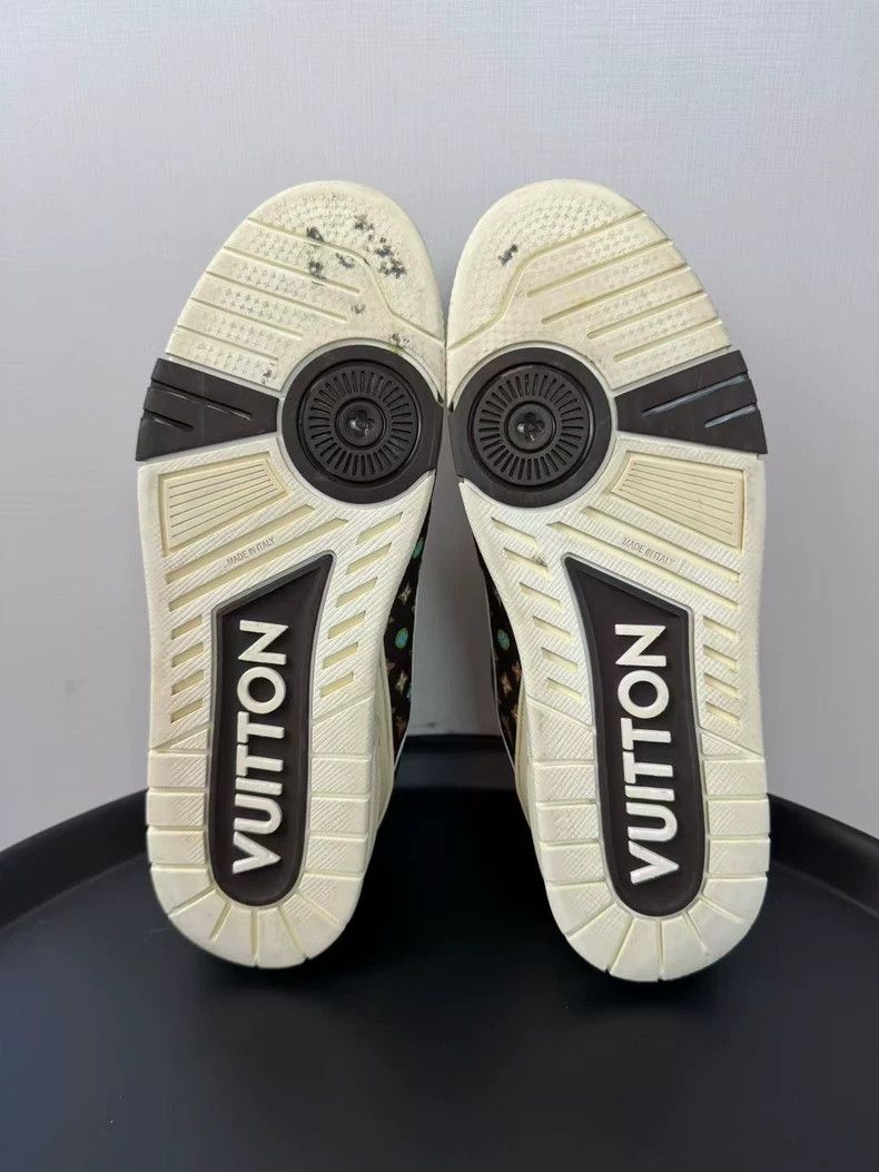 Louis Vuitton Louis Vuitton Tyler co-branded brown chocolate tri-color p Size US 9.5 / EU 42-43 - 6 Thumbnail