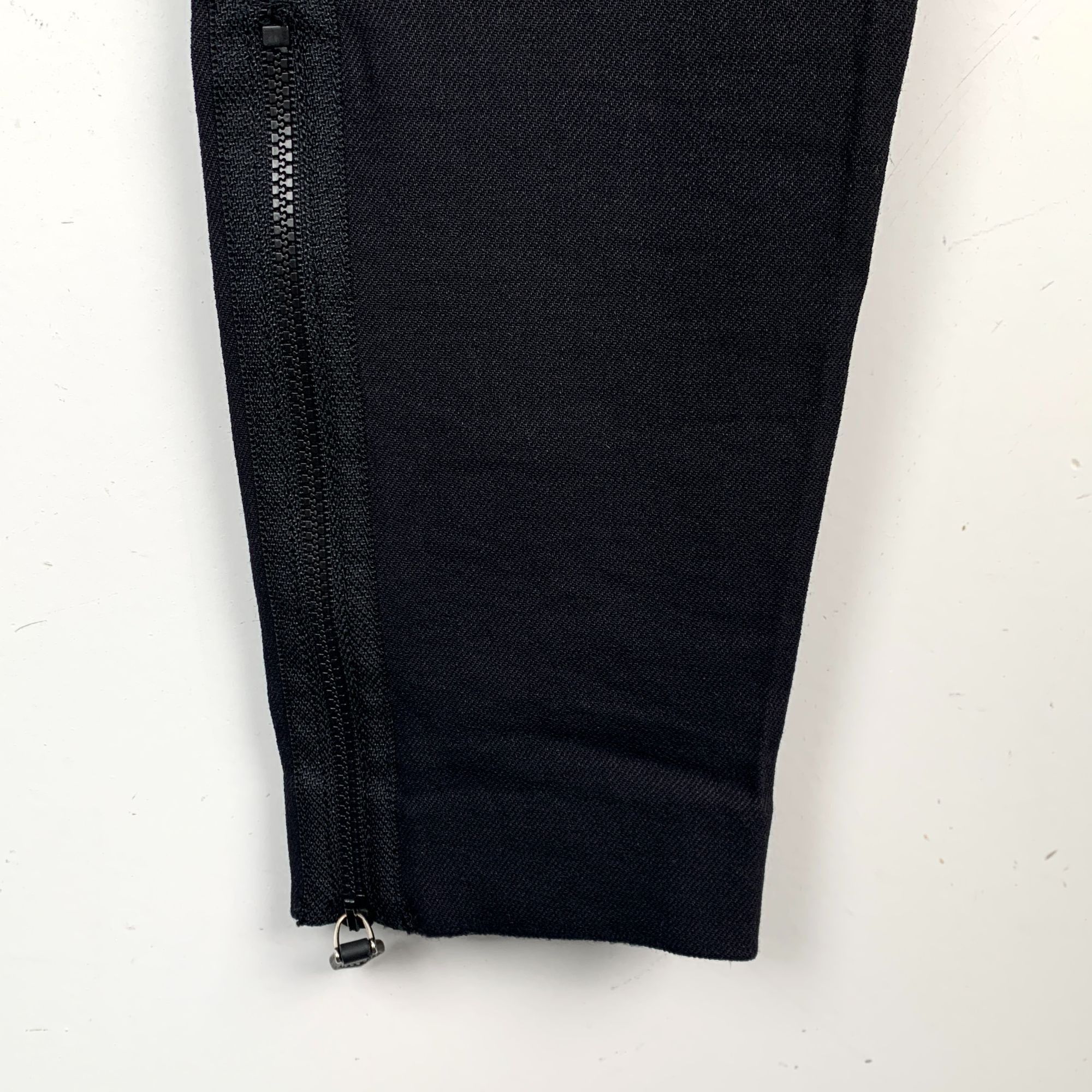 Burberry Burberry Black Irregular Cut Zipper Casual Pants Size M Made Size 40" / US 18 - 4 Thumbnail