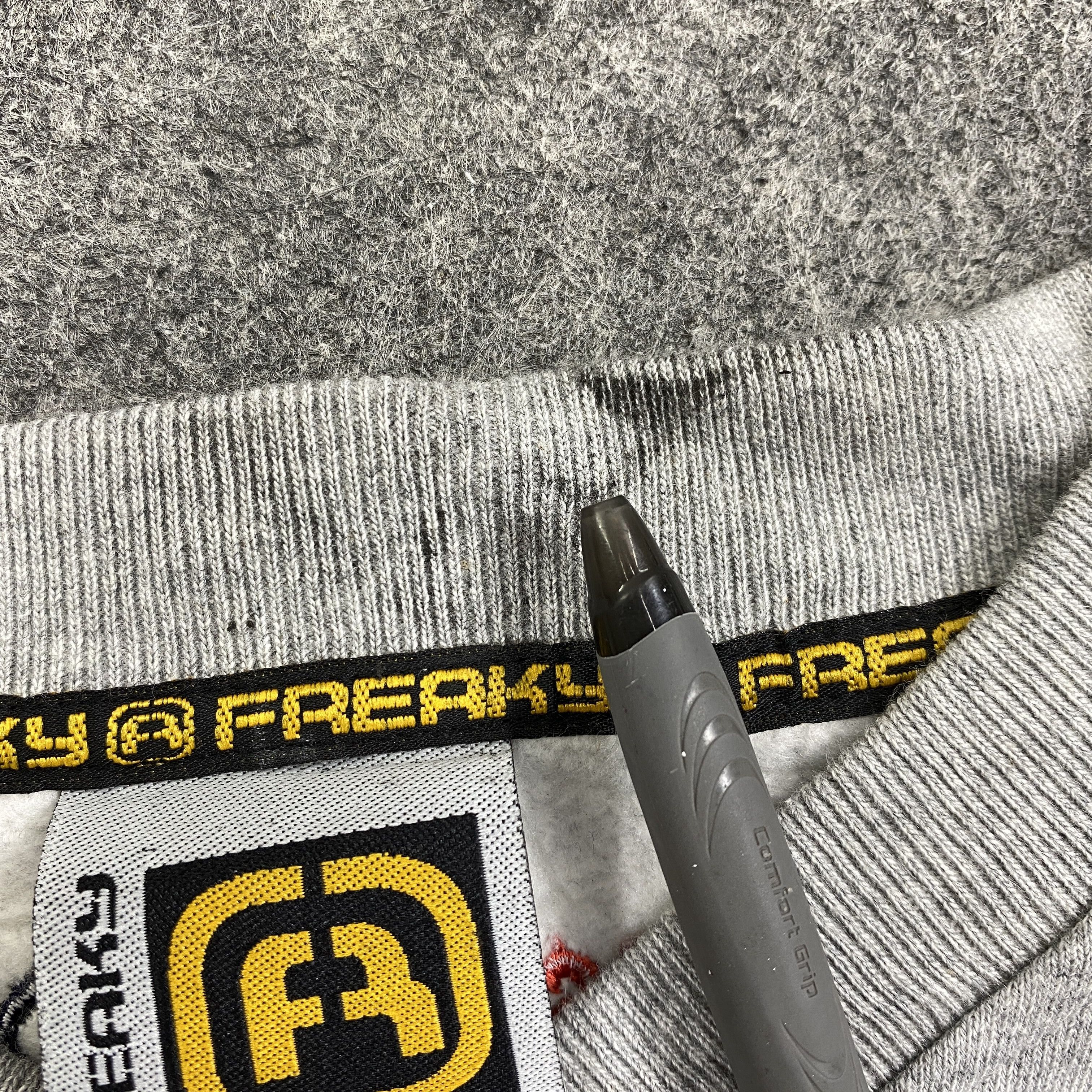 Japanese Brand Vintage Freaky Sweatshirt Sleeveless - SW0136 Size US L / EU 52-54 / 3 - 10 Thumbnail