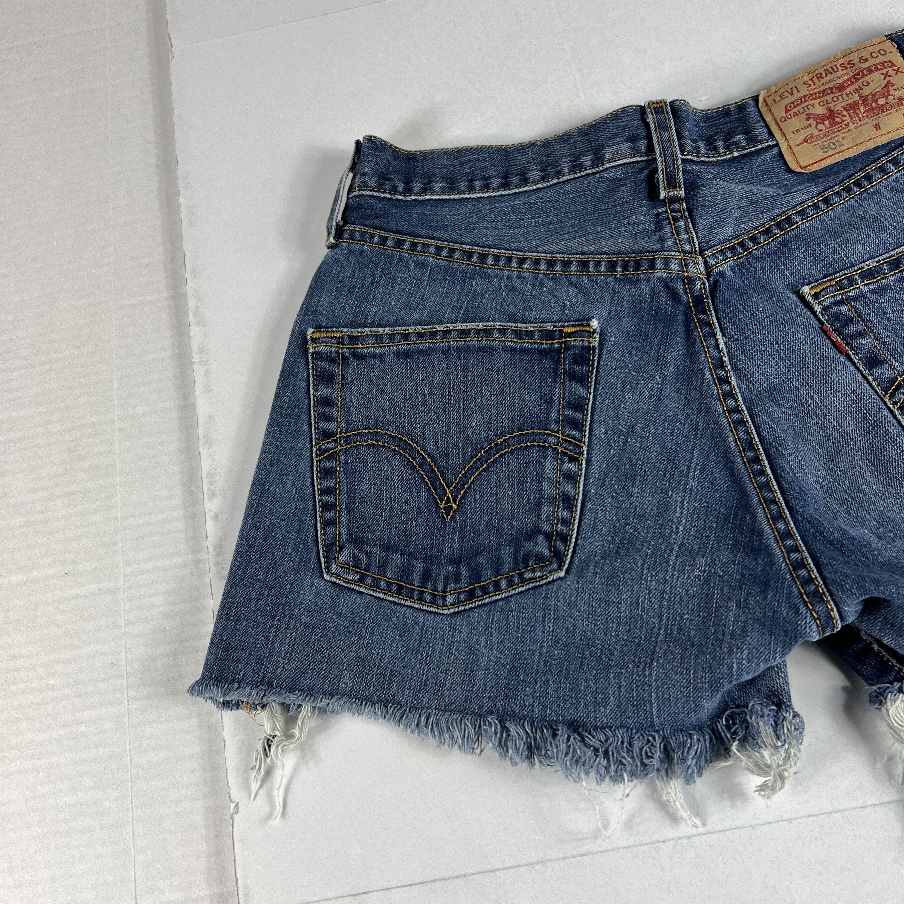 Levi's × Vintage Y2K Levi's Jean Short 501 Cut Off Raw Hem Cotton Denim Jorts Size US 29 - 9 Thumbnail