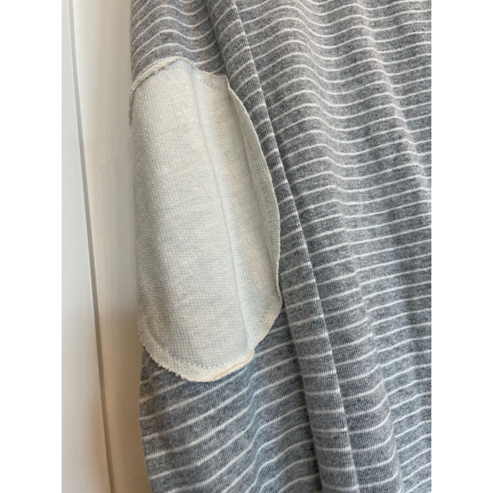 Other UMGEE Grey and white stripe L/S pullover tee M bump friendly Size M / US 6-8 / IT 42-44 - 3 Thumbnail