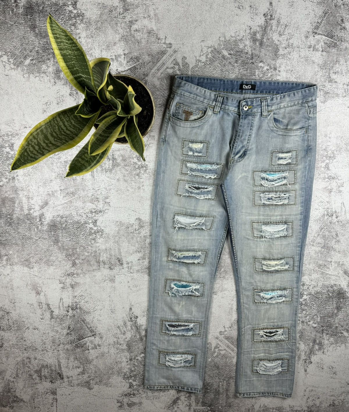 Dolce & Gabbana Dolce & Gabbana RARE D&G Patchwork Distressed Y2K Denim Jeans Size US 34 / EU 50 - 2 Thumbnail