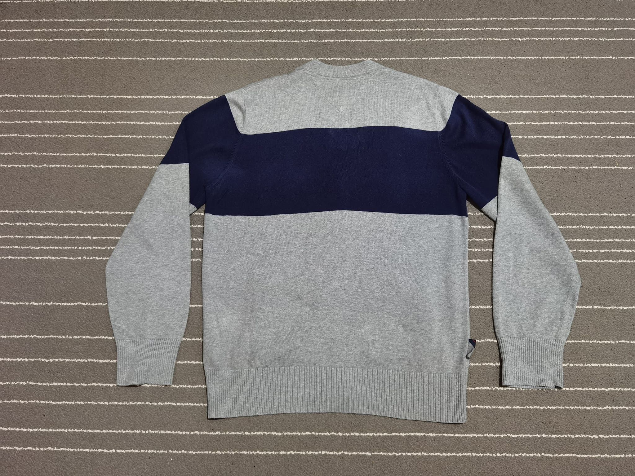Tommy Hilfiger Tommy Hilfiger unisex cardigan L 2167 Size US L / EU 52-54 / 3 - 2 Thumbnail