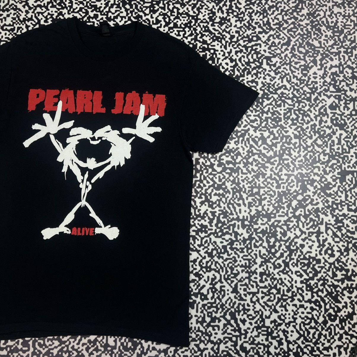 Band Tees Vintage Y2K Pearl Jam Alive Band Rock Tour T-shirt 90s Style Size US M / EU 48-50 / 2 - 4 Thumbnail
