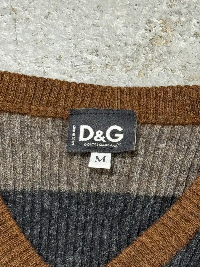 Designer × Dolce & Gabbana × Vintage 2000s Dolce & Gabbana Pastel Lines V-Neck Sweater Size XS / US 0-2 / IT 36-38 - 5 Thumbnail