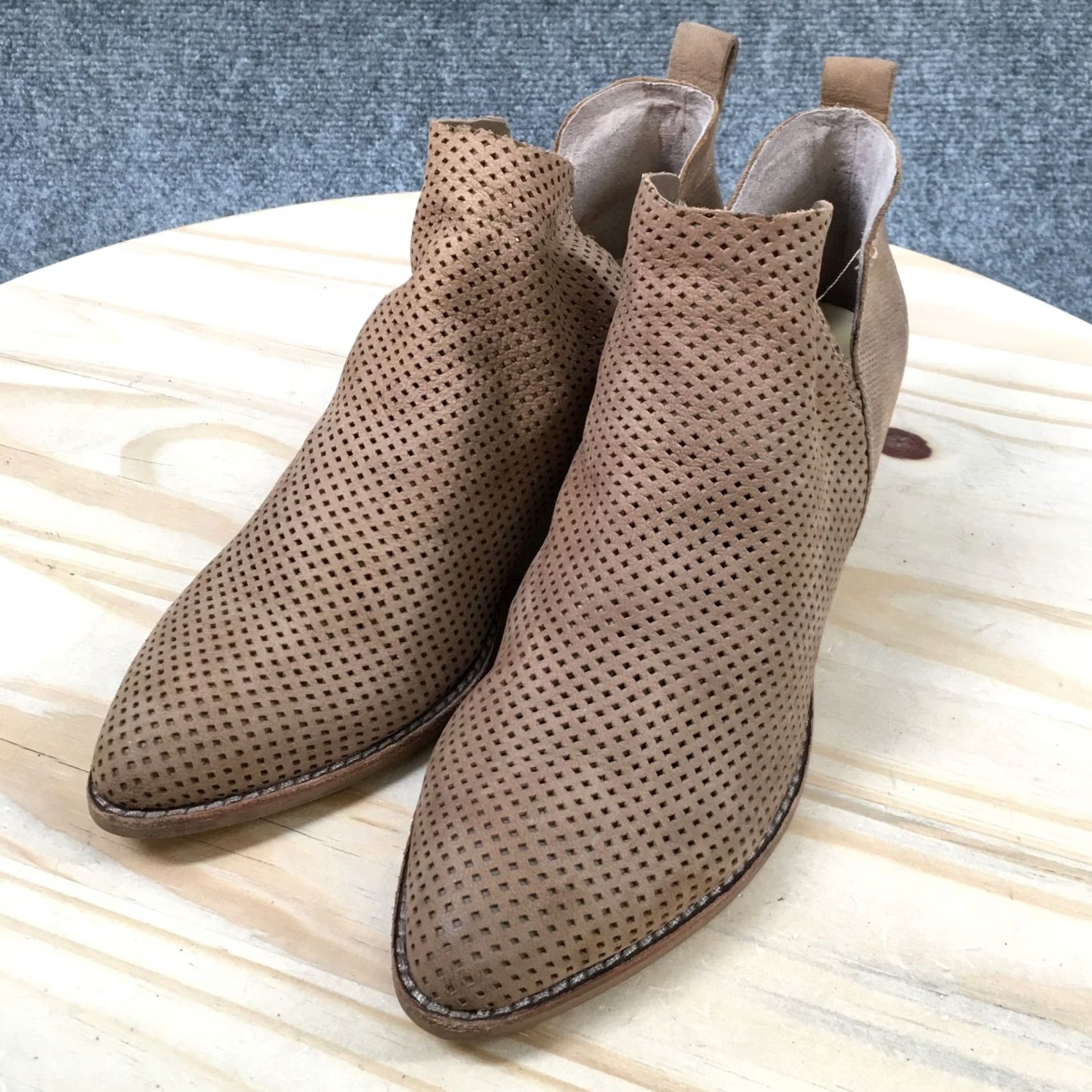Dolce Vita Dolce Vita Boots Women 8 Brown Sonya Almond Toe Slip On Perforated Leather Ankle Bootie Size US 8 / IT 38 - 4 Thumbnail