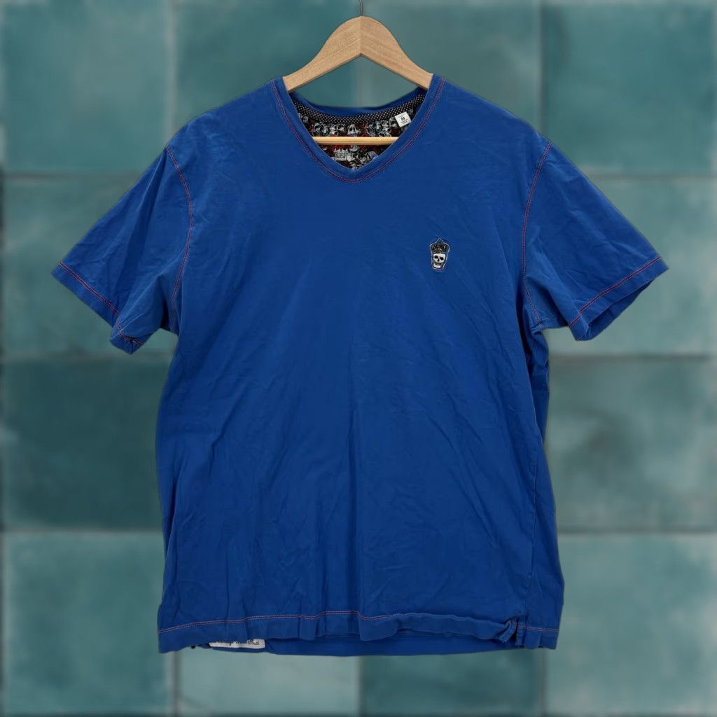 Robert Graham Robert Graham Shirt Mens M Blue Skull Crown V-Neck Classic Fit Cotton Tee Size US M / EU 48-50 / 2 - 1 Thumbnail