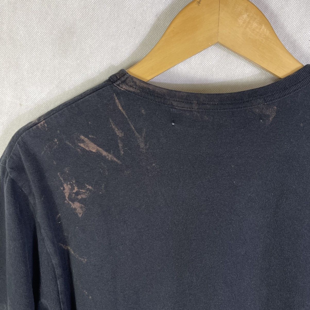Comme des Garcons × Comme des Garcons PLAY Fades! Comme Des Garcons Play Upside Logo Fade Out Tee Size US L / EU 52-54 / 3 - 7 Thumbnail