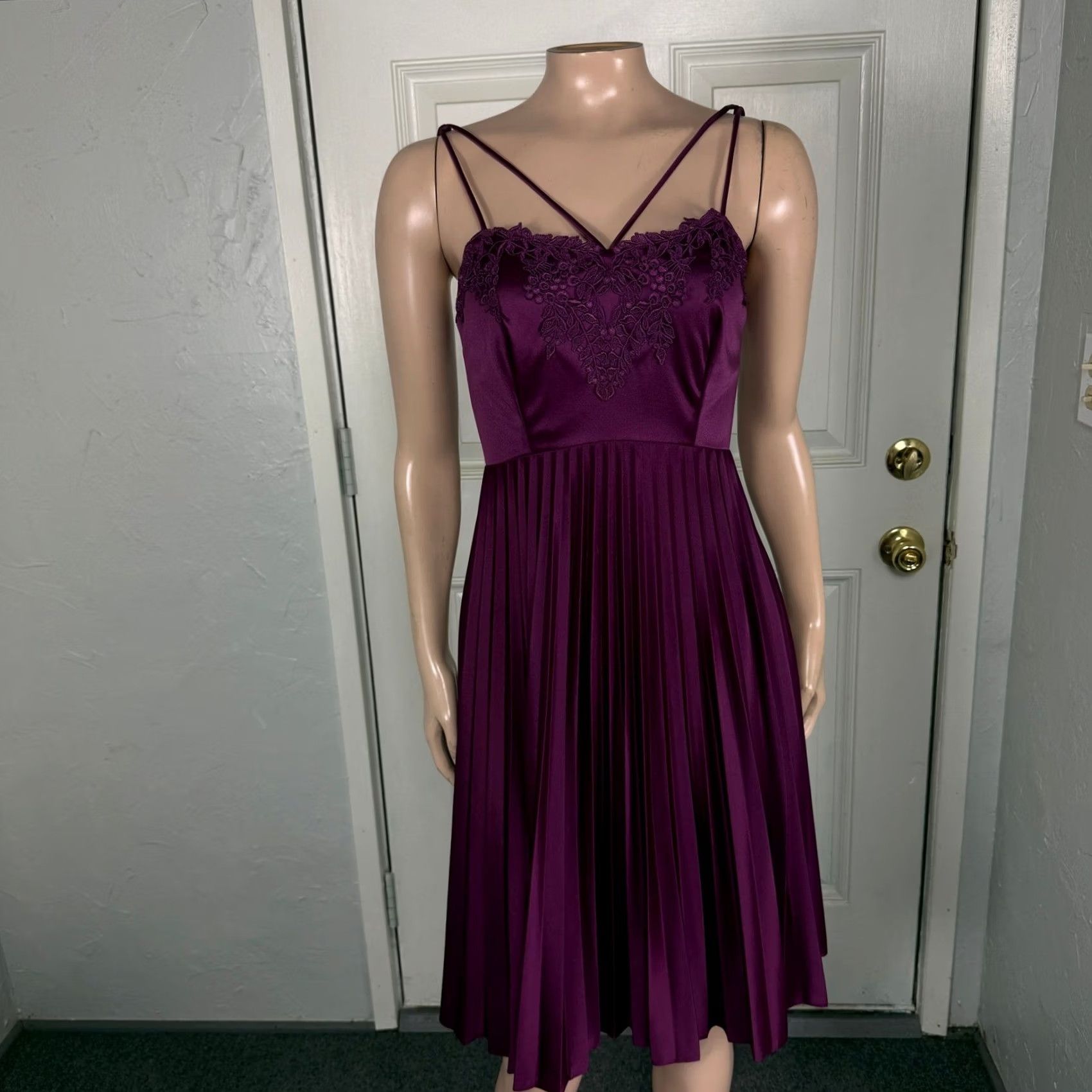 Vintage VINTAGE Bridesmaid Dress 2 piece Set Polyester Pleated Sheer Lace Purple 1970s XS Womens Party/Cocktail Dress Size XS / US 0-2 / IT 36-38 - 7 Thumbnail