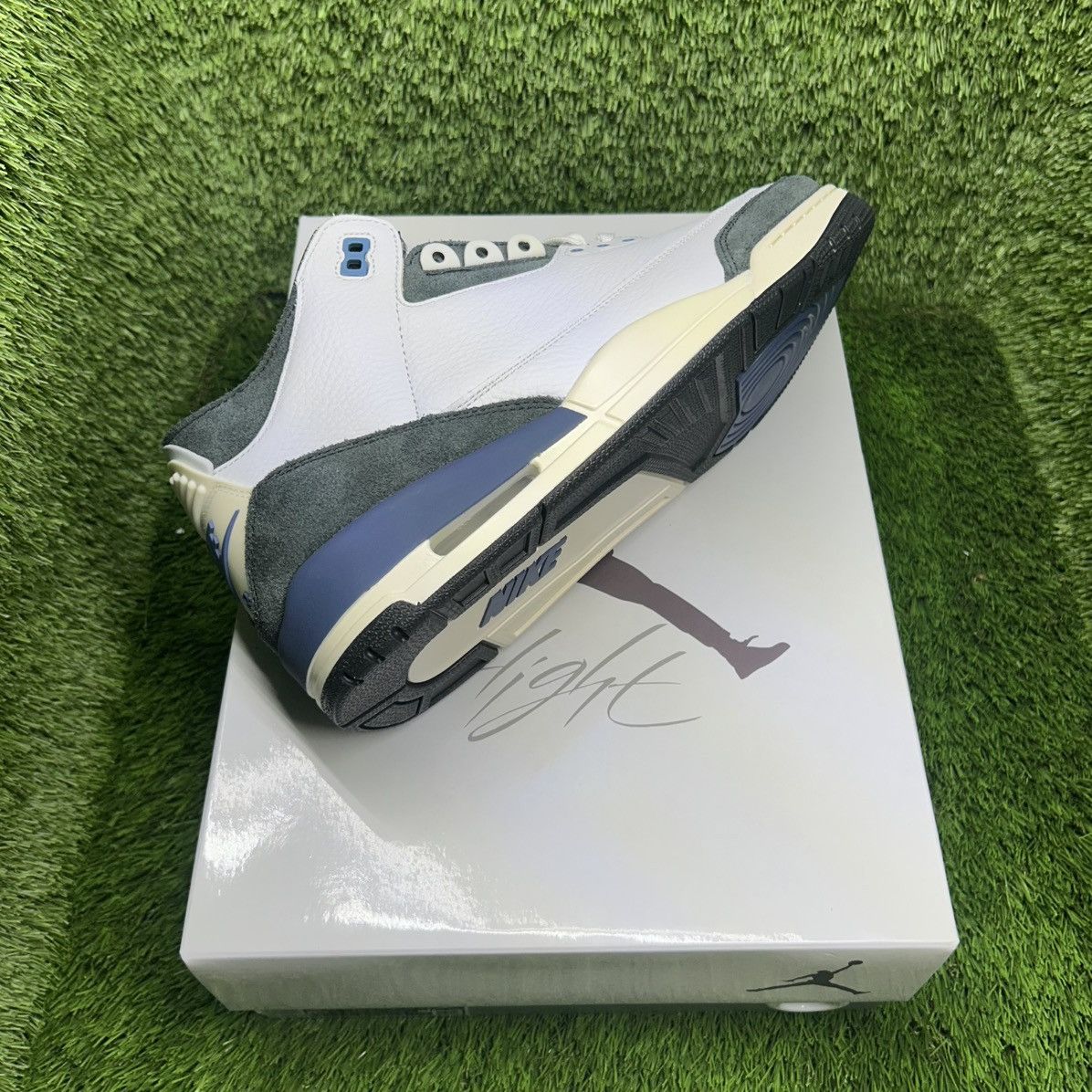 Jordan Brand Jordan 3 x A Ma Manière “For the Love” (Size 11.5) Size US 11.5 / EU 44-45 - 8 Thumbnail