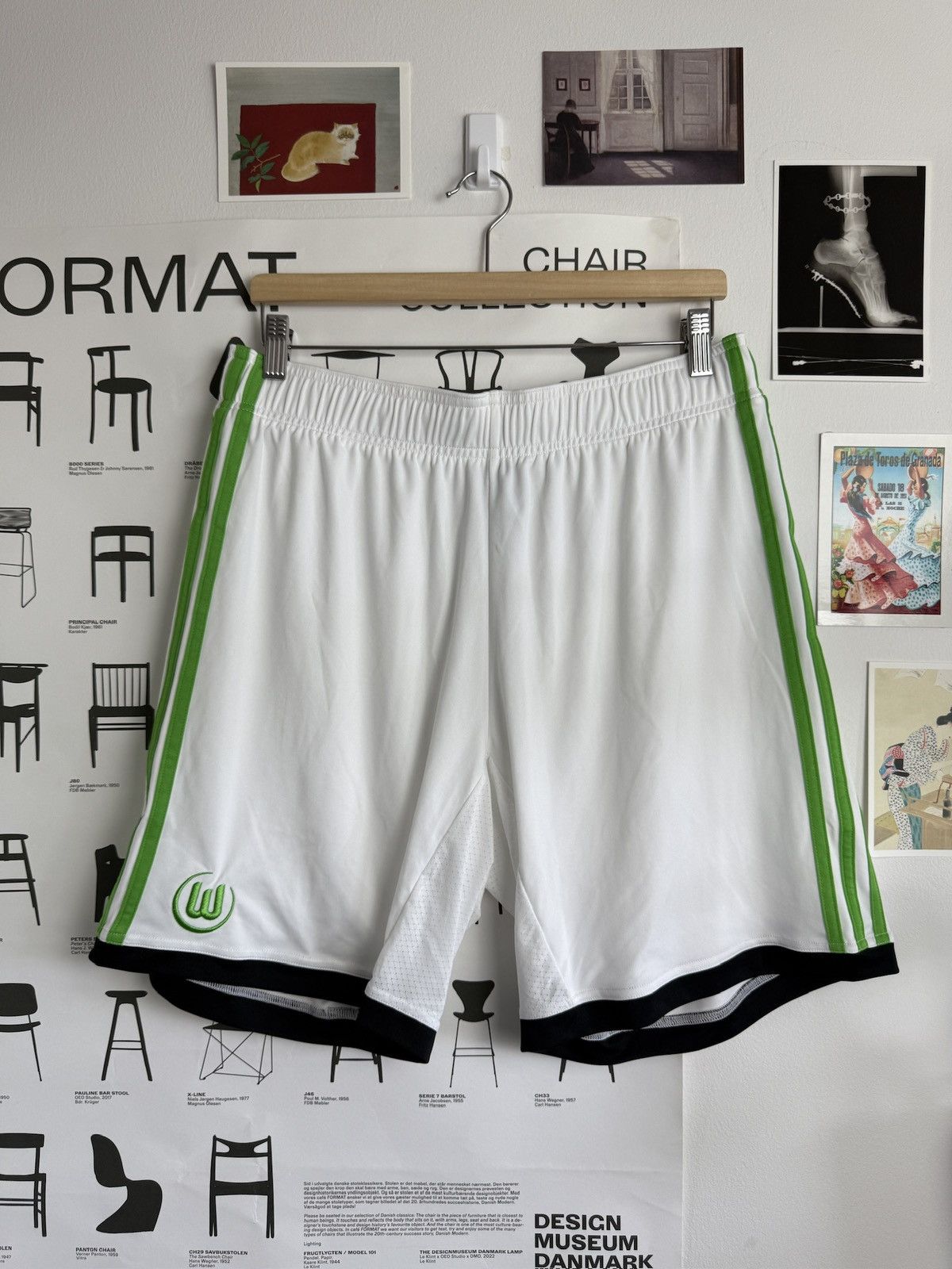 Adidas Adidas Wolfsburg football soccer shorts L sportswear gym Size US 34 / EU 50 - 1 Thumbnail