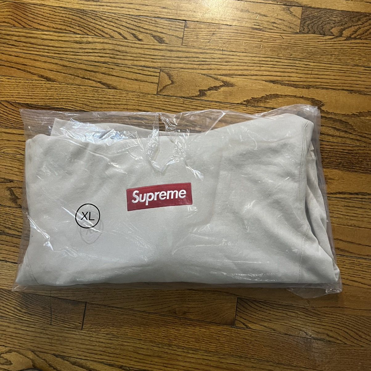 Supreme Supreme Box Logo Hooded Sweatshirt FW24 Stone Size XL Size US XL / EU 56 / 4 - 3 Thumbnail