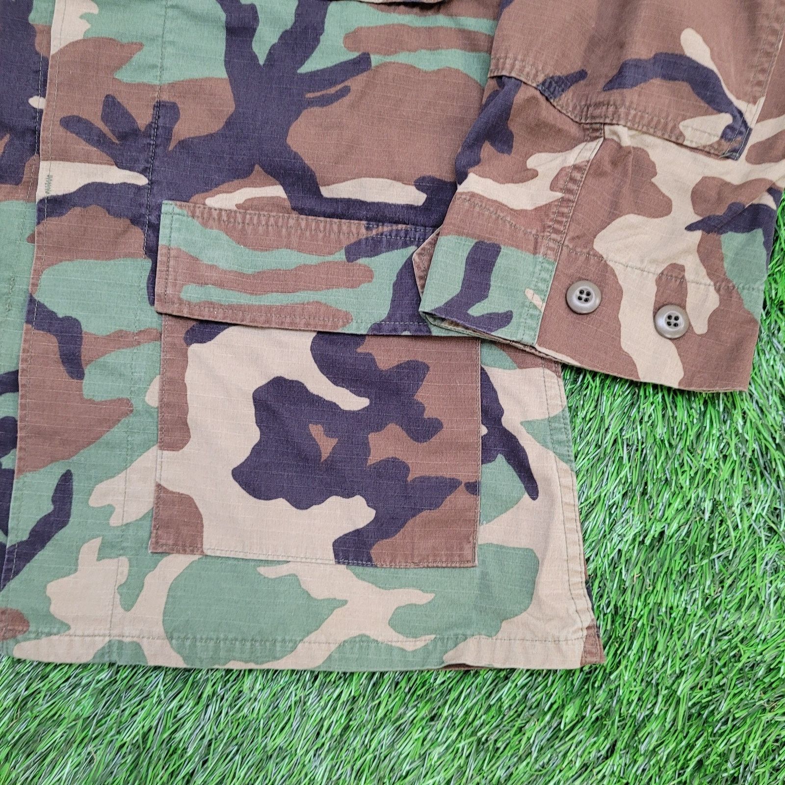 Vintage Vintage 90s Woodland Camo M65 Field Jacket S/M 21x28 Ripstop Size US M / EU 48-50 / 2 - 12 Thumbnail