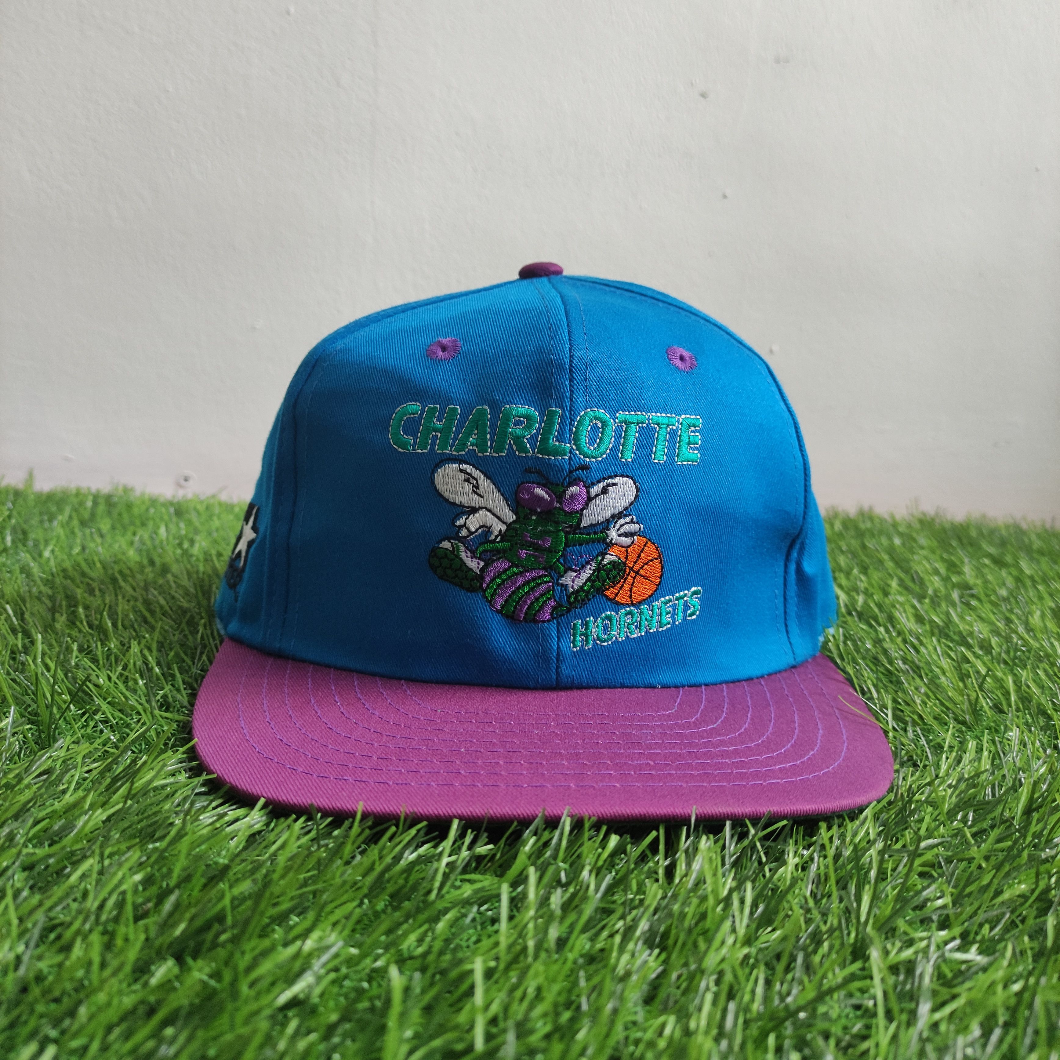 Charlotte Hornets Vintage 90s on Fire Flames Snapback Hat 