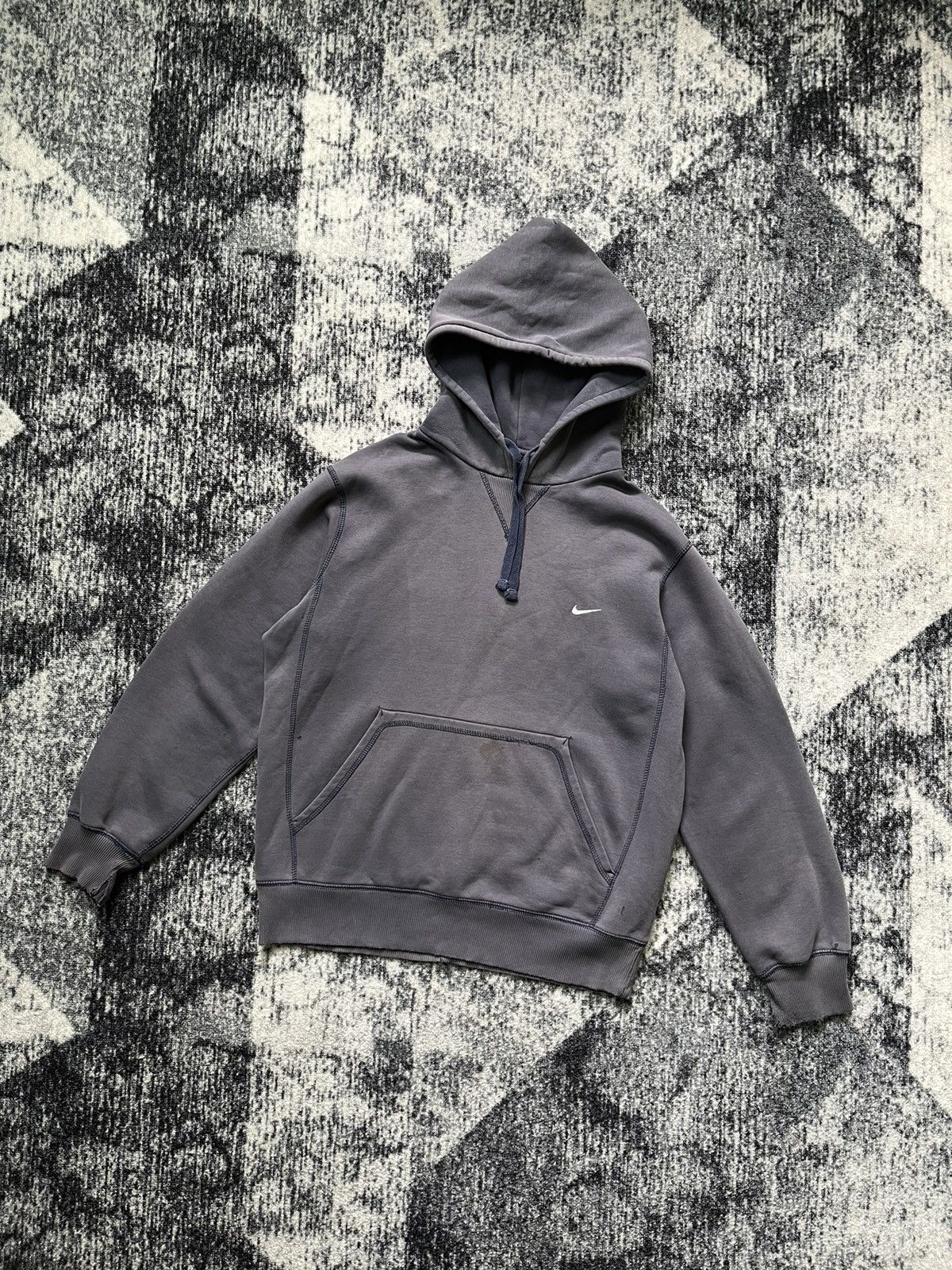 Nike Vintage Nike Hoodie Embroidered Swoosh Distressed Faded Y2K Size US M / EU 48-50 / 2 - 1 Thumbnail